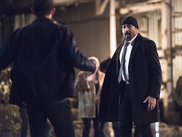 What the... - The Flash Season 2 Episode 12