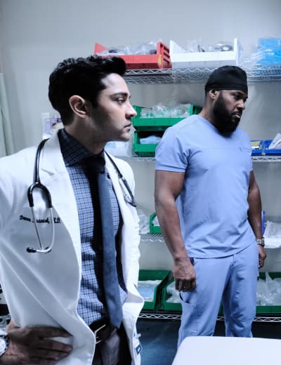 Devon and the Raptor - Tall  - The Resident Season 3 Episode 17