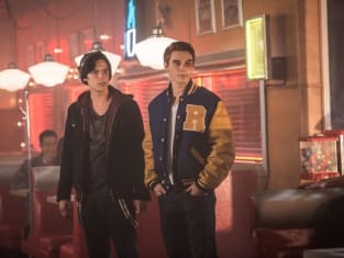 Riverdale season 1 episode 1 watch online shop
